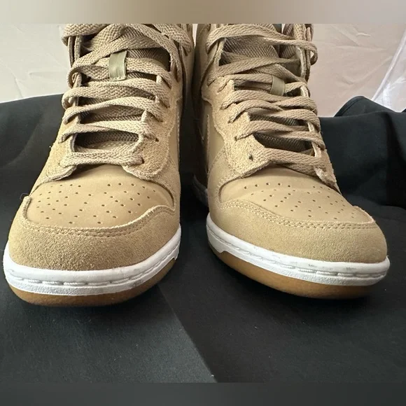 Nike Women's Sky-Hi Dunk wedge Sneakers in Tan size 8 - Picture 3 of 15